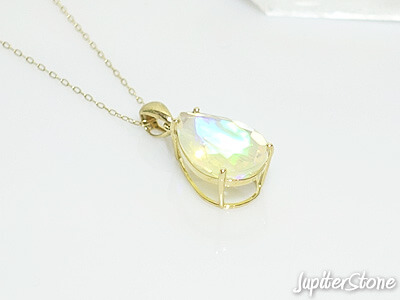 Precious-opal-pendant-2
