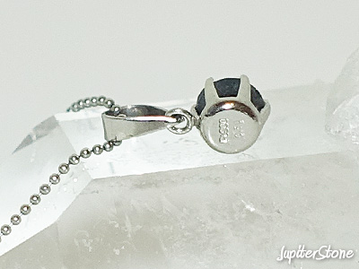 Natu-Diamond-Pt-pendant