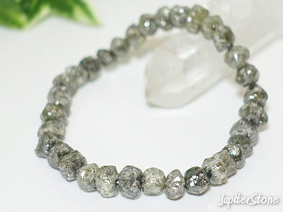 Natu-Diamond-bracelet-RoughType-8