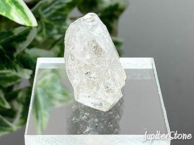Herkimerdiamond-okimono-M-b