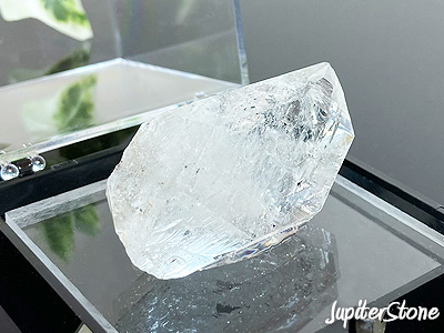Herkimerdiamond-okimono-L-g