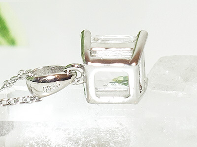 patalite-pendant-2022-g
