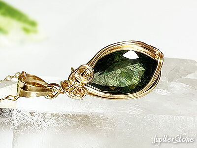 ludwigiteinperidot-pendant-2022-12-c