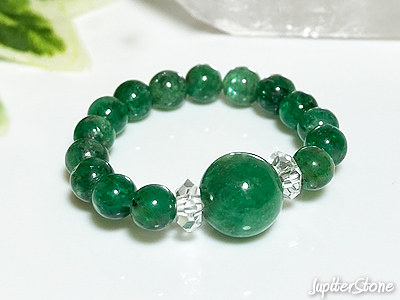 Emerald-ring-2024-2