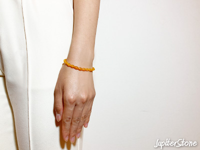 Amber-bracelet-2023-10-a