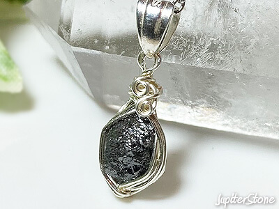 black-diamond-pendant-rough-2023-12-a