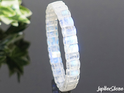 royalbluemoonstone-bracelet-2024-9-g