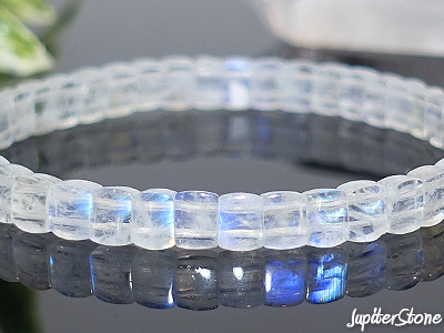 royalbluemoonstone-bracelet-2024-9-f