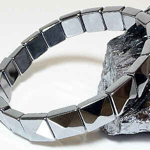 terahertz-bangle-bracelet-2024-10-a