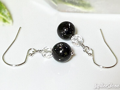 black-super7-earrings-2024-10-a