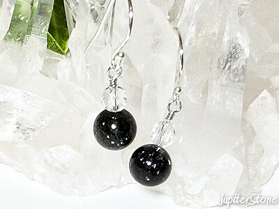 black-super7-earrings-2024-10-a