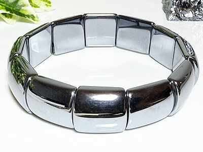 terahertz-bangle-bracelet-2024-10-c