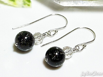 black-super7-earrings-2024-10-a