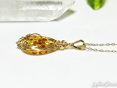 FlowerAmber-pendant-2024-11-a