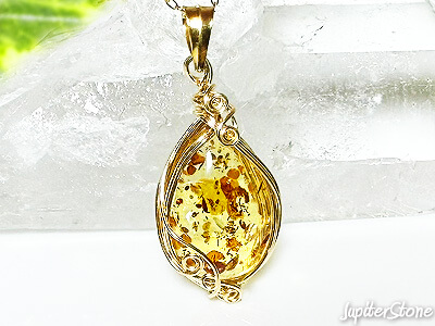 FlowerAmber-pendant-2024-11-a