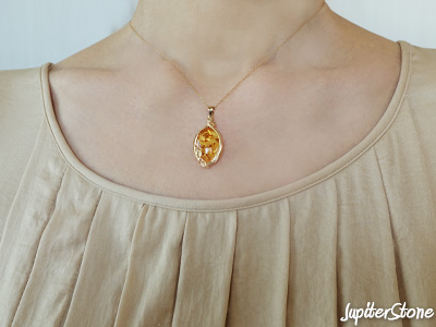 FlowerAmber-pendant-2024-11-e