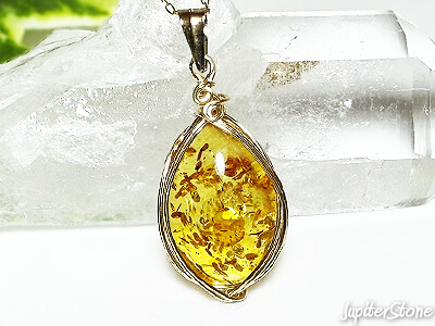 FlowerAmber-pendant-2024-11-b