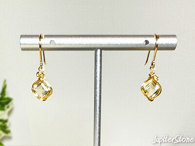 golden-labradorite-Earrings-2024-11-a