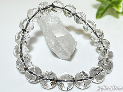 oil-in-quartz-bracelet-2024-11-f