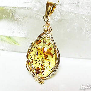 FlowerAmber-pendant-2024-11-a