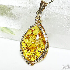 FlowerAmber-pendant-2024-11-b