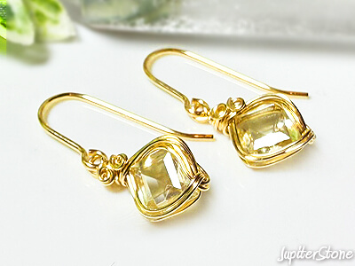 golden-labradorite-Earrings-2024-11-a