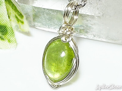 sphene-wire-pendant-2025-3-d