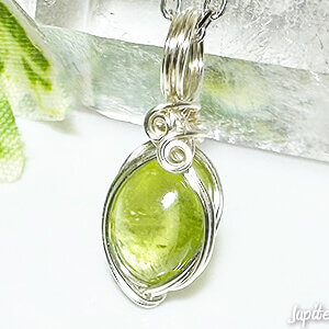 sphene-wire-pendant-2025-3-c