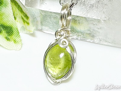 sphene-wire-pendant-2025-3-c