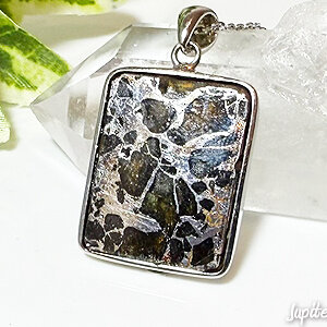 Russian-pallasite-natural-meteorite-2025-l
