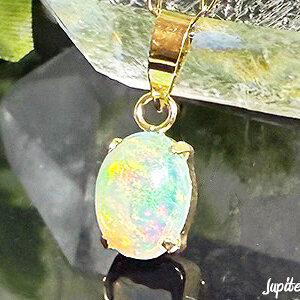Precious-opal-18kg-pendant-2025-3-d