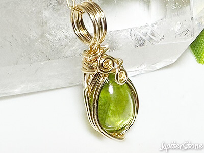 sphene-wire-pendant-2025-3-a