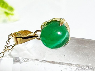 emerald-18kg-pendant-2025-4-d