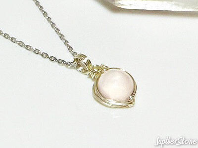 m-rosequartz-wire-pendant-2025-4-a