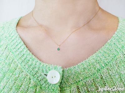 emerald-18kg-pendant-2025-4-a