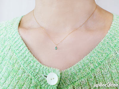 emerald-18kg-pendant-2025-4-b