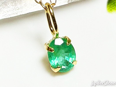 emerald-18kg-pendant-2025-4-b