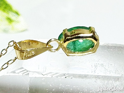 emerald-18kg-pendant-2025-4-c