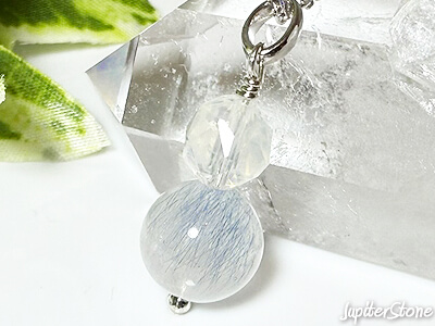 zagi-moutain-quartz-pendant-2025-6-a