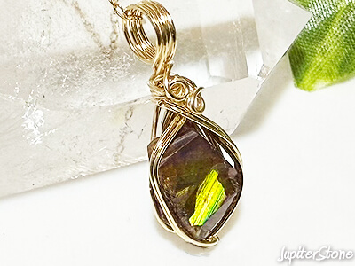 tenkawamura-rainbow-garnet pendant-2025-9-a