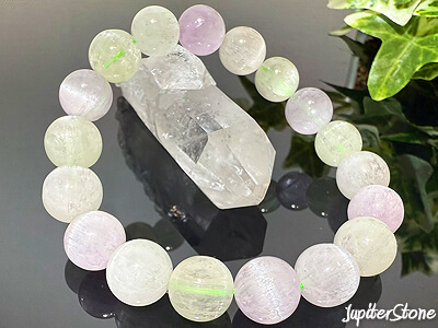 green-kunzite-bracelet-2025-9-e