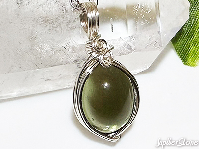 moldavite-pendant-2025-10-a