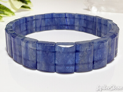 kyanite-bracelet-2025-10-f