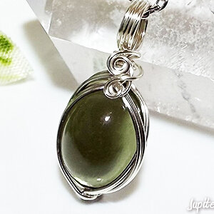 moldavite-pendant-2025-10-a
