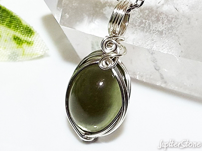 moldavite-pendant-2025-10-a