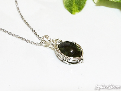 moldavite-pendant-2025-10-a