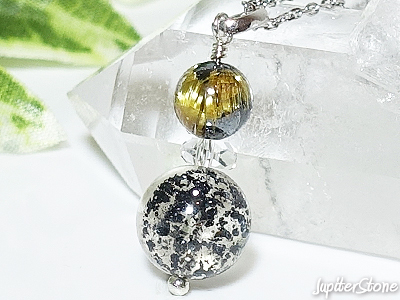 hematite-in-quartz-pendant-2025-11-c