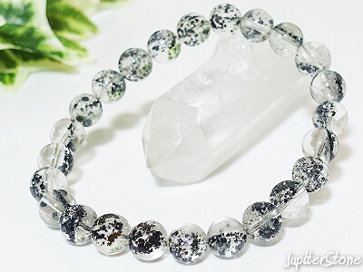 hematite-in-quartz-bracelet-2025-11-b