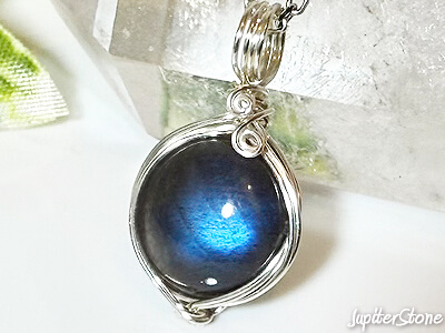 labradorite-pendant-2025-11-b
