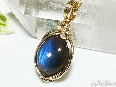 labradorite-pendant-2025-11-a